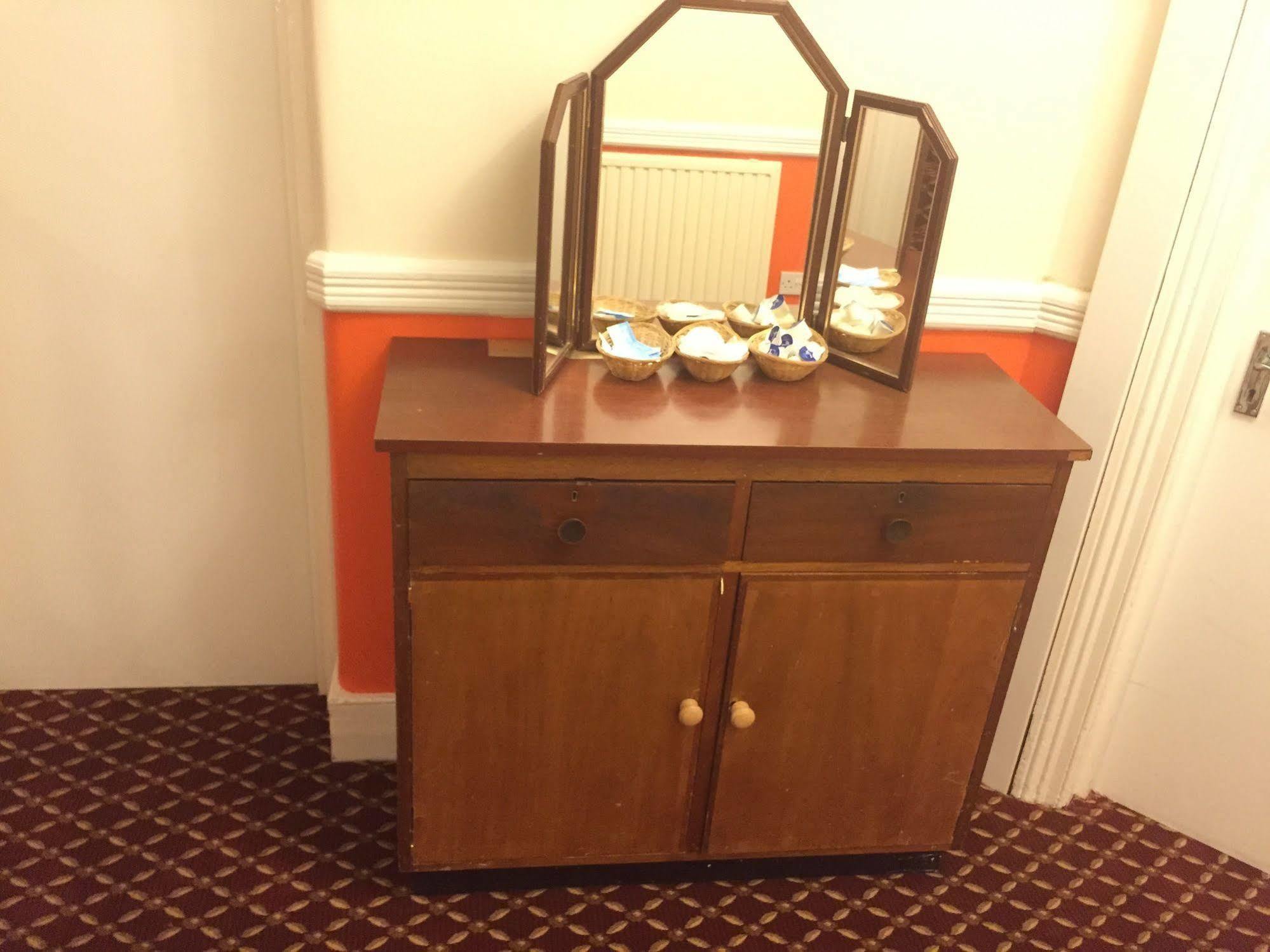 Welbeck Hotel - Close To Beach, Train Station & Southend Airport Luaran gambar